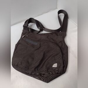 OverLand Equipment Crossbody Bag Black Nylon Travel Madera Purse Shoulder A10